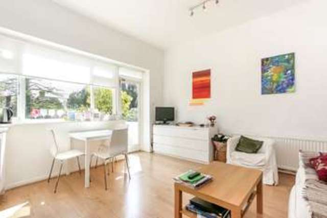  Image of 1 bedroom Flat to rent in Downside Crescent London NW3 at Belsize Park London Belsize Park, NW3 2AP