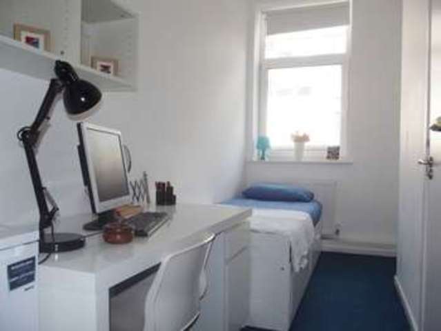  Image of 1 bedroom Detached house to rent in Crendon Street High Wycombe HP13 at 24-28 Crendon Street  High Wycombe, HP13 6LS