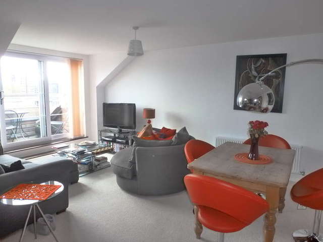  Image of 2 bedroom Flat for sale in Sydenham Road Croydon CR0 at Croydon Croydon, CR0 2FH