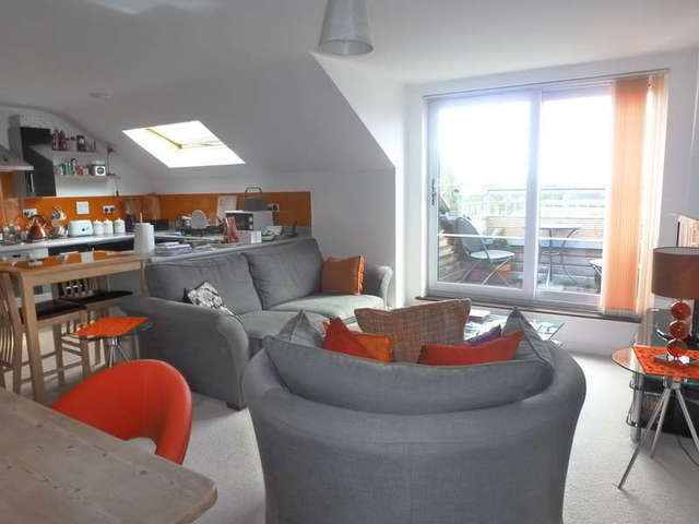 Image of 2 bedroom Flat for sale in Sydenham Road Croydon CR0 at Croydon Croydon, CR0 2FH