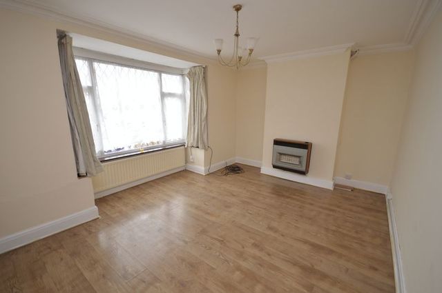  Image of 3 bedroom Semi-Detached house for sale in Dunstable Road Luton LU4 at Dunstable Road  Luton, LU4 8QR