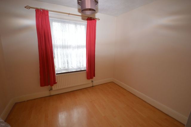  Image of 3 bedroom Semi-Detached house for sale in Dunstable Road Luton LU4 at Dunstable Road  Luton, LU4 8QR