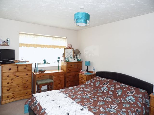  Image of 4 bedroom Detached house for sale in Eagle Lane Tipton DY4 at Eagle Lane  Tipton, DY4 0JE