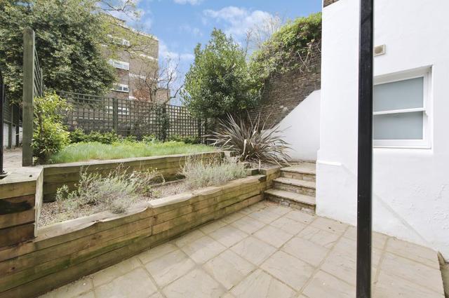  Image of 2 bedroom Property to rent in Earls Court Road London SW5 at Earls Court Road  London, SW5 9AS