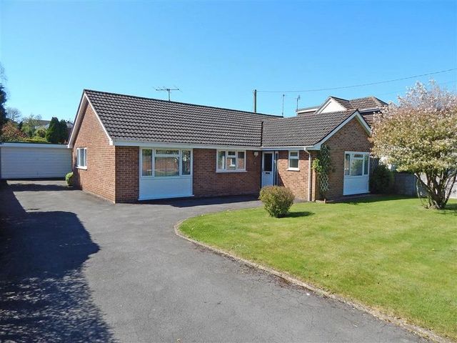  Image of 3 bedroom Detached house for sale in East Gomeldon Road Gomeldon Salisbury SP4 at East Gomeldon Road  Gomeldon, SP4 6LT