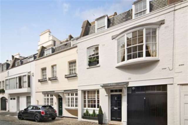  Image of 2 bedroom Mews to rent in Eaton Mews North London SW1X at London, SW1X 8LL