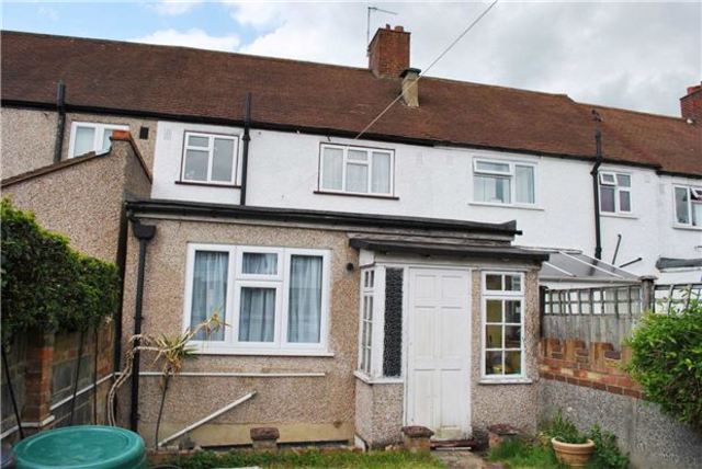  Image of 3 bedroom Terraced house for sale in Elm Close Carshalton SM5 at Surrey, SM5 2AG
