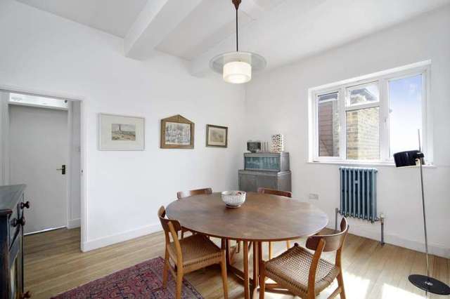  Image of 2 bedroom Flat for sale in Elm Park Gardens London SW10 at Elm Park Gardens  London, SW10 9PA