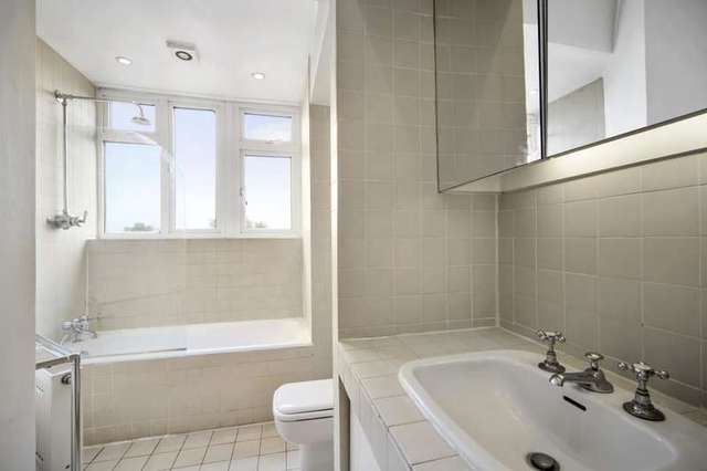  Image of 2 bedroom Flat for sale in Elm Park Gardens London SW10 at Elm Park Gardens  London, SW10 9PA