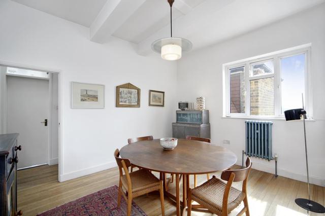  Image of 2 bedroom Flat for sale in Elm Park Gardens London SW10 at Elm Park Gardens  London, SW10 9PA