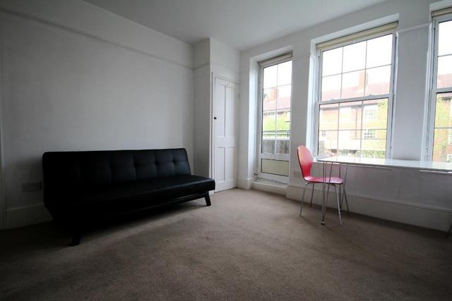  Image of 2 bedroom Flat to rent in Elwood Street London N5 at Highbury  London, N5 1EL