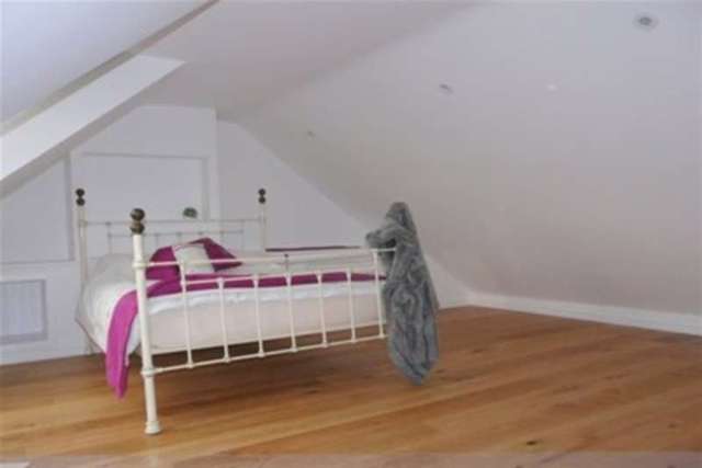  Image of 2 bedroom Flat to rent in Douglas Avenue Exmouth EX8 at Exmouth, EX8 2EY