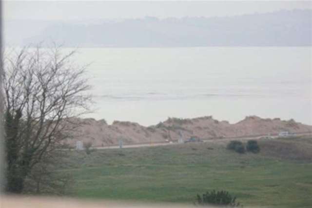  Image of 2 bedroom Flat to rent in Douglas Avenue Exmouth EX8 at Exmouth, EX8 2EY