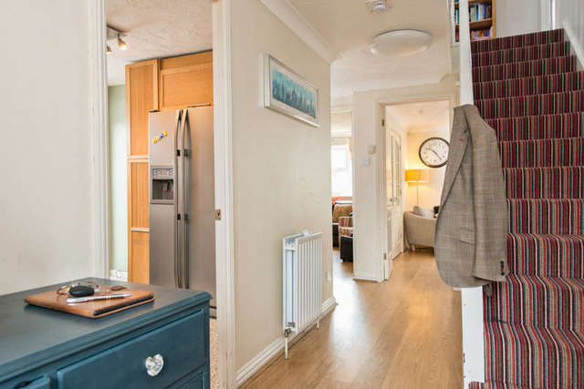  Image of 4 bedroom Detached house for sale in Harding Close Faringdon SN7 at Faringdon Oxfordshire, SN7 7SJ