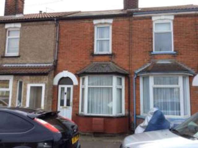  Image of 3 bedroom Terraced house for sale in Levington Road Felixstowe IP11 at Felixstowe Suffolk Felixstowe, IP11 2EX