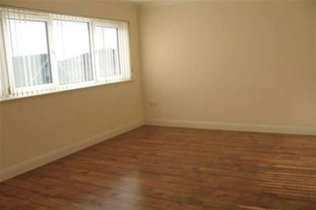  Image of 2 bedroom Maisonette to rent in Firtree Way Southampton SO19 at Southampton, SO19 8AY