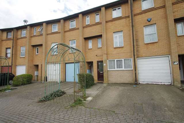  Image of 4 bedroom Town House for sale in Kernow Crescent Fishermead Milton Keynes MK6 at Kernow Crescent Fishermead Milton Keynes, MK6 2LD