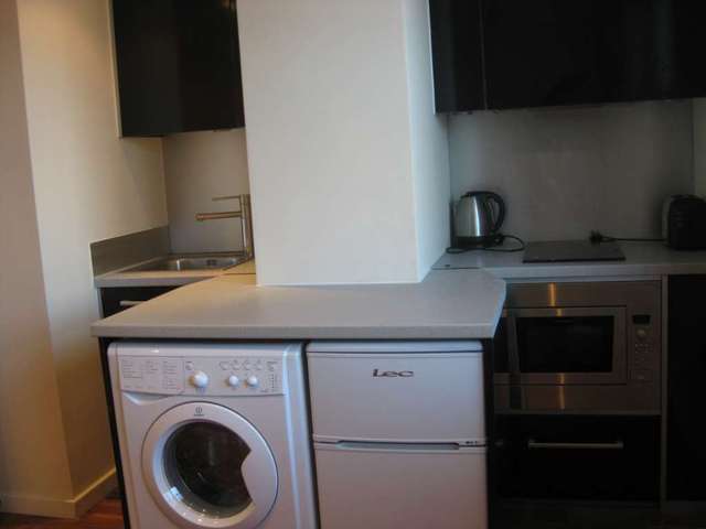  Image of Studio flat to rent in Wellington Street Leeds LS1 at Wellington Street West Point Leeds, LS1 4JJ