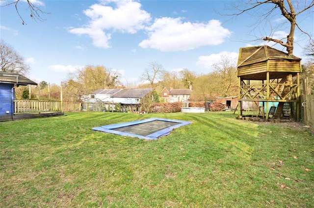  Image of 3 bedroom End of Terrace for sale in Gallows Wood Fawkham Longfield DA3 at Fawkham Longfield Longfield, DA3 8NE