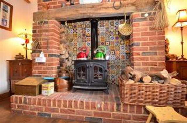  Image of 3 bedroom End of Terrace for sale in Gallows Wood Fawkham Longfield DA3 at Fawkham Longfield Longfield, DA3 8NE