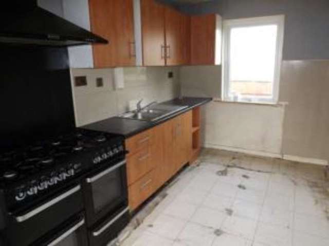  Image of 3 bedroom Semi-Detached house for sale in Gargrave Place Wakefield WF2 at Wakefield West Yorkshire Kirkhamgate, WF2 8AR