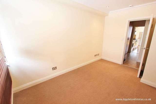  Image of 2 bedroom Flat to rent in George Street Croydon CR0 at East Croydon East Croydon Croydon, CR0 1LD