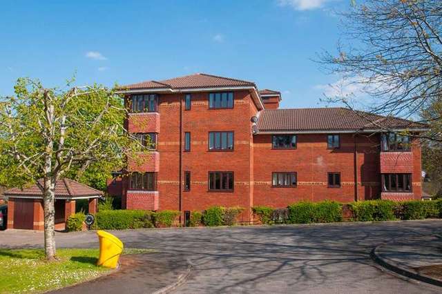  Image of 2 bedroom Apartment for sale in Glenavon Park Bristol BS9 at Glenavon Court, Glenavon Park  Bristol, BS9 1RH