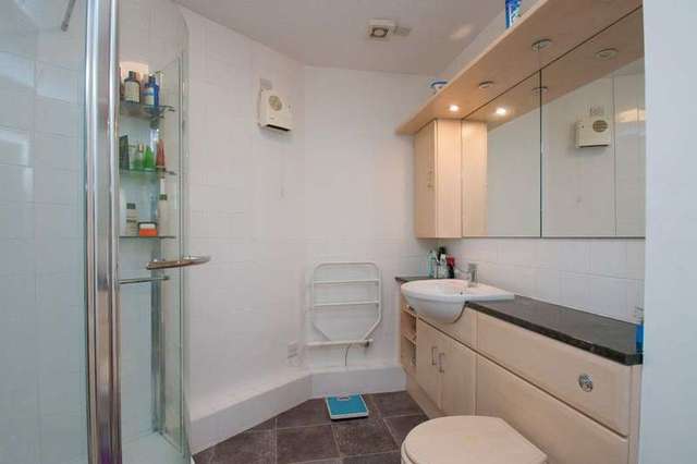  Image of 2 bedroom Apartment for sale in Glenavon Park Bristol BS9 at Glenavon Court, Glenavon Park  Bristol, BS9 1RH