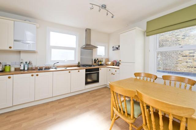  Image of 2 bedroom Maisonette to rent in Goldsboro Road London SW8 at Goldsboro Road  London, SW8 4RP