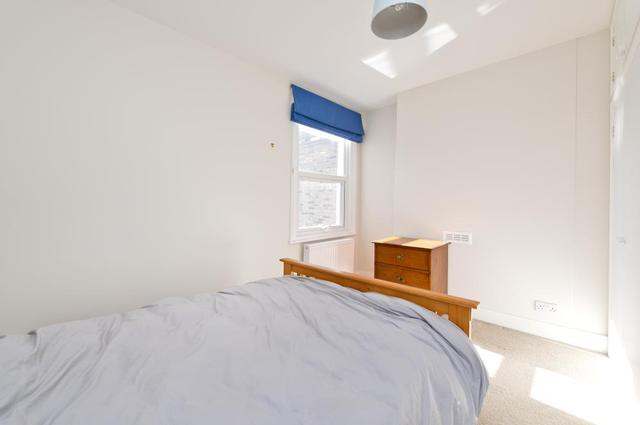  Image of 2 bedroom Maisonette to rent in Goldsboro Road London SW8 at Goldsboro Road  London, SW8 4RP