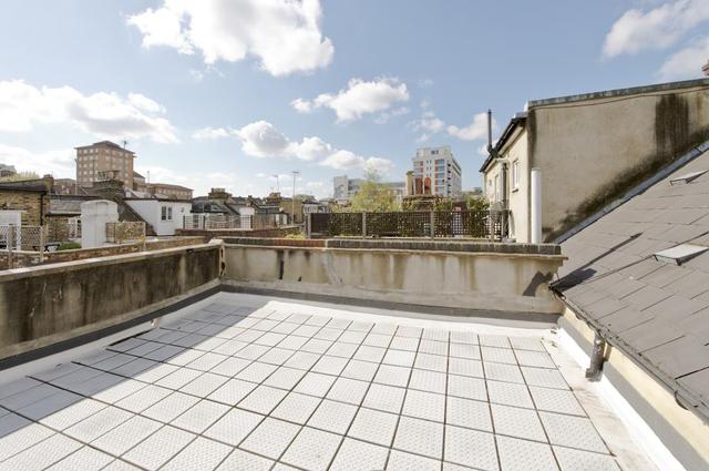  Image of 2 bedroom Maisonette to rent in Goldsboro Road London SW8 at Goldsboro Road  London, SW8 4RP
