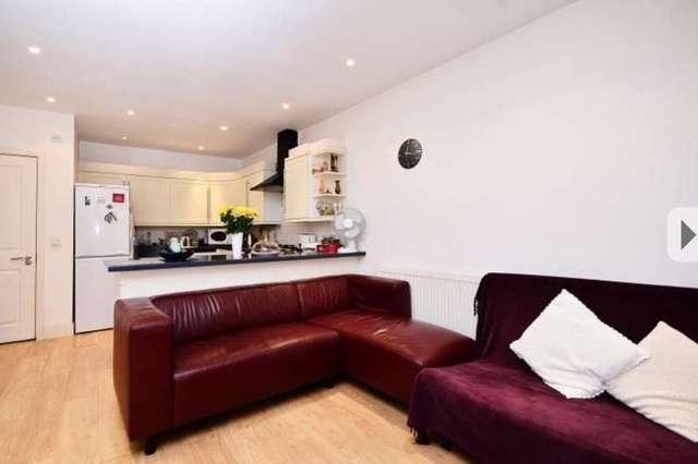  Image of 4 bedroom Mews to rent in Grange Road London SE1 at Tower Bridge, SE1 3BE