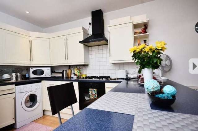  Image of 4 bedroom Mews to rent in Grange Road London SE1 at Tower Bridge, SE1 3BE