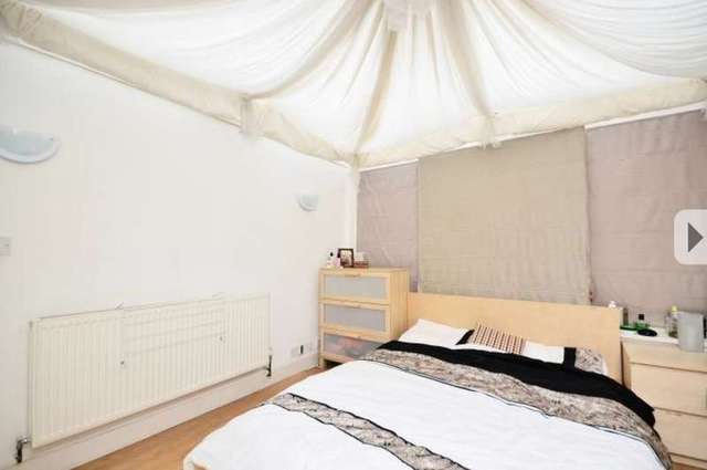  Image of 4 bedroom Mews to rent in Grange Road London SE1 at Tower Bridge, SE1 3BE
