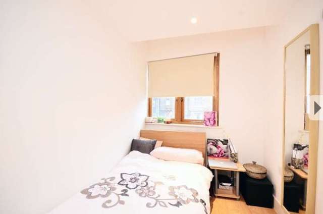  Image of 4 bedroom Mews to rent in Grange Road London SE1 at Tower Bridge, SE1 3BE