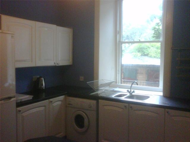  Image of 4 bedroom Flat to rent in Great George Street Glasgow G12 at Kelvinbridge Glasgow Glasgow, G12 8RP