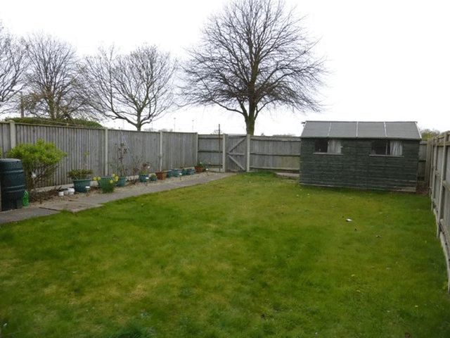  Image of 2 bedroom Terraced house to rent in Edinburgh Avenue Gorleston Great Yarmouth NR31 at Edinburgh Avenue Gorleston Great Yarmouth, NR31 7EZ