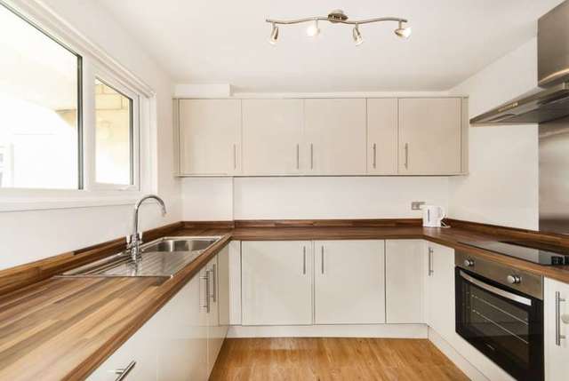  Image of 2 bedroom Flat for sale in Grosvenor Bridge Road Bath BA1 at Bath, BA1 6BE