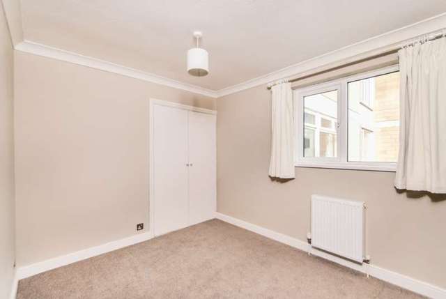  Image of 2 bedroom Flat for sale in Grosvenor Bridge Road Bath BA1 at Bath, BA1 6BE