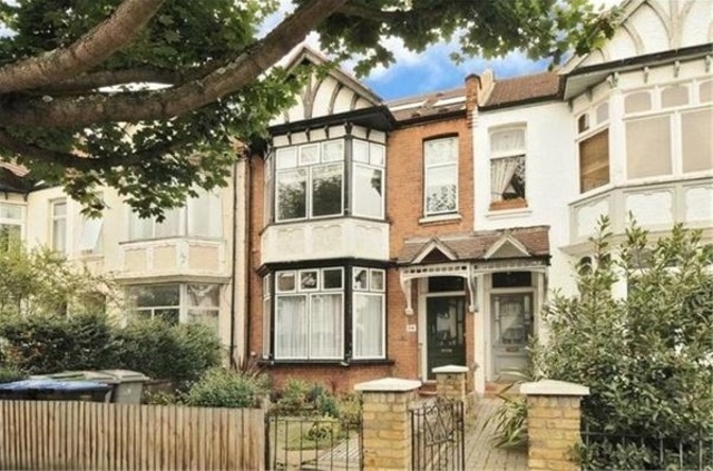  Image of 3 bedroom Maisonette for sale in Hanover Road London NW10 at London, NW10 3DR