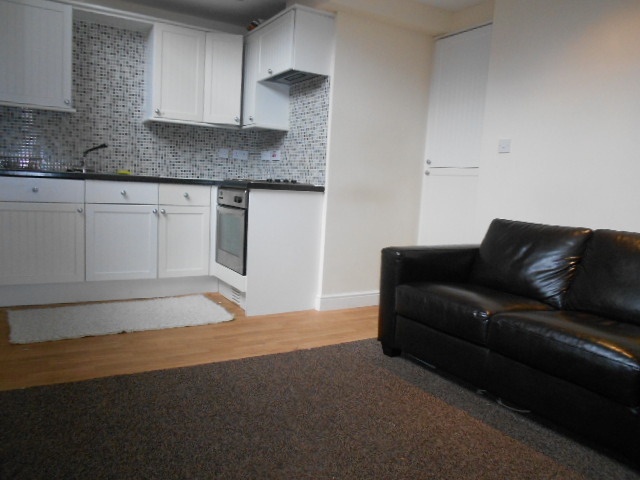  Image of 2 bedroom Flat to rent in Hardicker Street Burnage Manchester M19 at Levenshulme  Manchester, M19 2RB