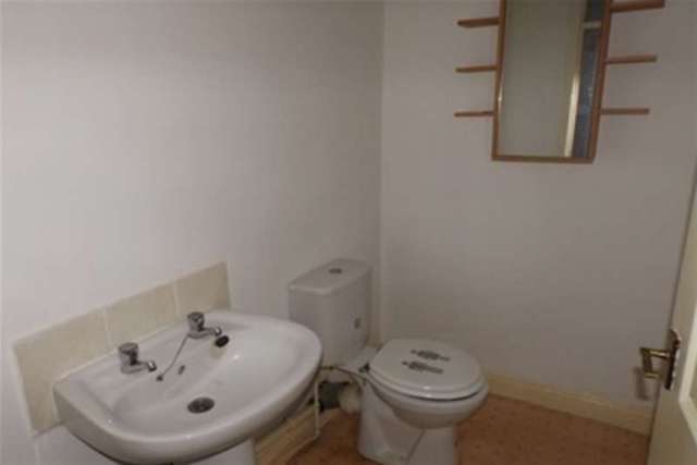  Image of 3 bedroom Terraced house to rent in Harley Street Openshaw Manchester M11 at Manchester, M11 1AS