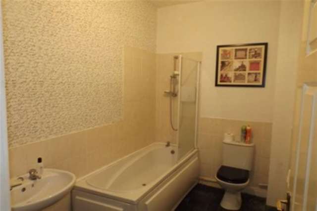  Image of 3 bedroom Terraced house to rent in Harley Street Openshaw Manchester M11 at Manchester, M11 1AS