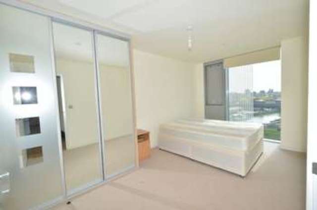  Image of 2 bedroom Flat to rent in Harmony Place London SE8 at 3 Harmony Place  Deptford, SE8 3FE