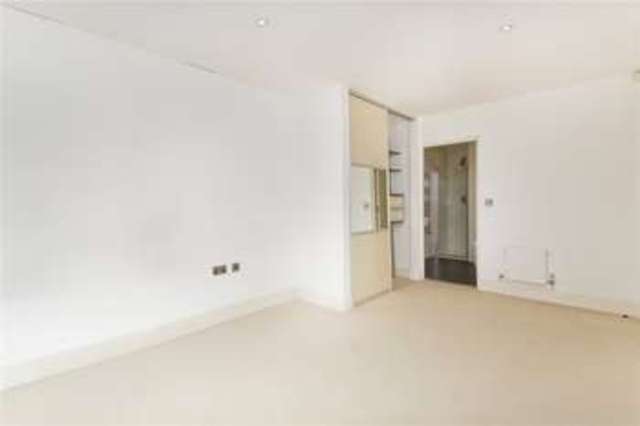  Image of 2 bedroom Flat to rent in Hatton Place London EC1N at Clerkenwell London Farringdon, EC1N 8RU