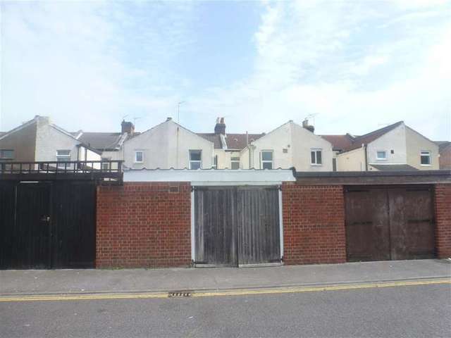  Image of 3 bedroom Terraced house for sale in Havant Road Portsmouth PO2 at Portsmouth Portsmouth Portsmouth, PO2 0BP