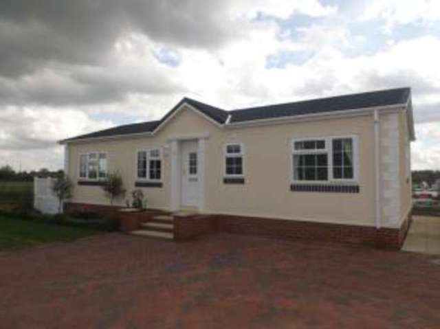  Image of 2 bedroom Detached house for sale in Hawk Hill Battlesbridge Wickford SS11 at Hawk Hill Battlesbridge Battlesbridge, SS11 7RJ