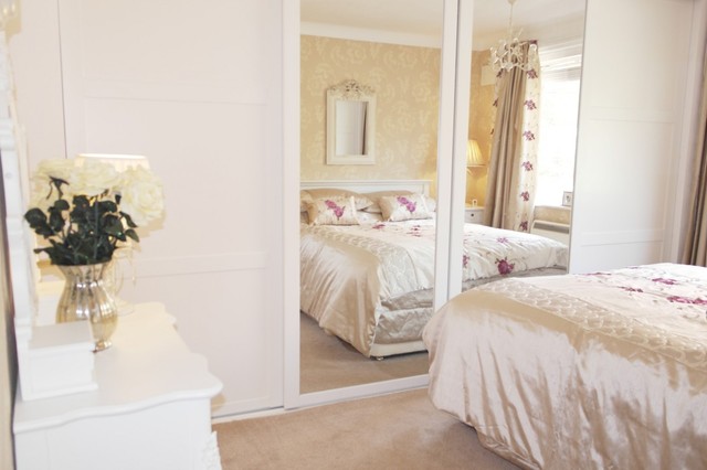  Image of 2 bedroom Bungalow for sale in Heather Grove Bramley Leeds LS13 at Bramley, LS13 4LE