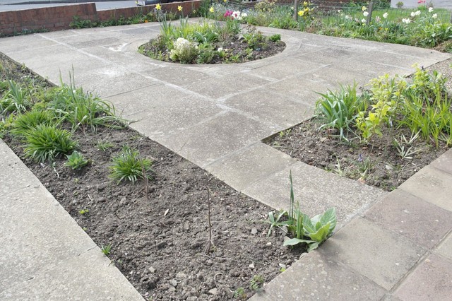  Image of 2 bedroom Bungalow for sale in Heather Grove Bramley Leeds LS13 at Bramley, LS13 4LE