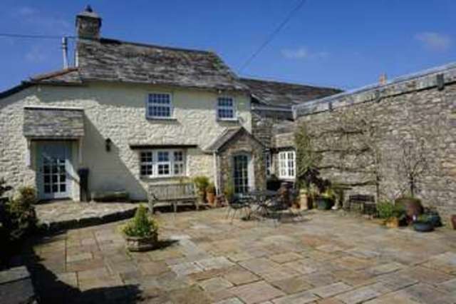  Image of 4 bedroom Detached house for sale in Henwood Liskeard PL14 at Henwood Liskeard, PL14 5BW